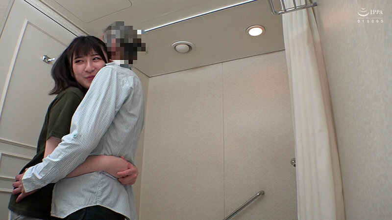 ＜JK＞ 【清楚な色白J●が】合宿中にシャワー室でSEX！ 相手はジジ...