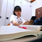 ＜JK＞ 進学塾こっそりオナニー 覗かれた女子〇生B子 『高画質』