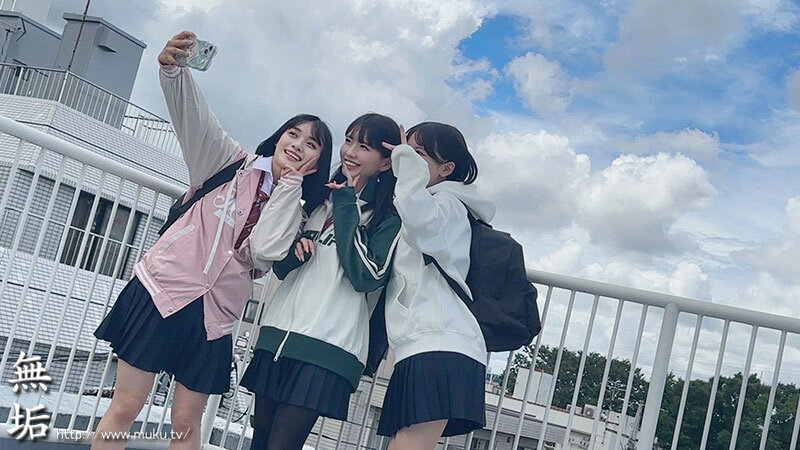 ＜JK＞ 私たち、気持ちいいことに鬼ハマり中。 とある日のオフパコ中出...