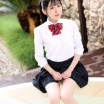 ＜JK＞ えっ！！初体験の相手は60歳！？この子、筋金入りの年上好きです。 ’おじさんたちを虜にするピュアすぎるマゾ少女 みなみちゃん’ 『高画質』