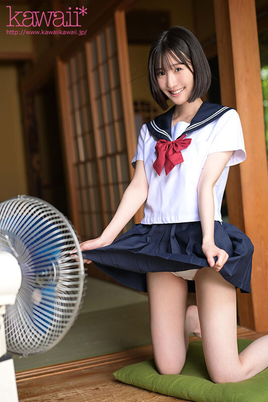 ＜JK＞ 性に目覚めた田舎の姪っ子は濡れて食い込む幼いワレメをゆっくり...