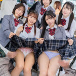 ＜JK＞ 『この中（パンツ）で射精する勇気ある？』『えっ！？ここで？』スリルを求める小悪魔クラスメイト女子の危険な遊び！授業中、休み時間…周囲にバレないようにスカートでチ○ポを隠しながらパンツ内射精要求！『いっぱい精子出して！この中で受け止めてあげる！』 『高画質』