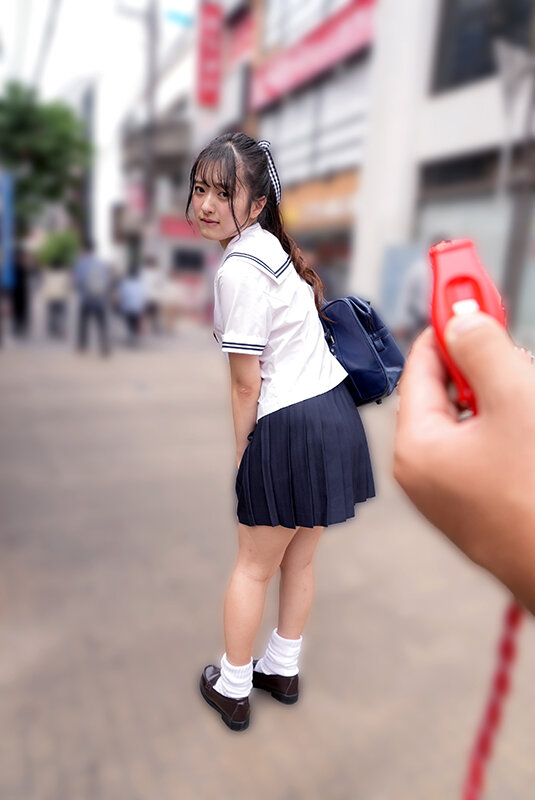 ＜JK＞ 羞恥！野外腰砕け！激ヤバビッグバンローターをマ〇コに入れて潮...