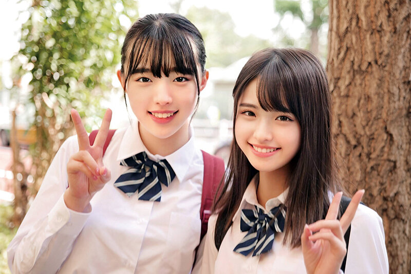 ＜JK＞ 田舎からやって来た修学旅行生に東京観光ごっくんデート 精子を...