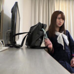 ＜JK＞ 可愛い系の愛くるしい女〇〇生、巨漢おじさんに逆らえない 『高画質』