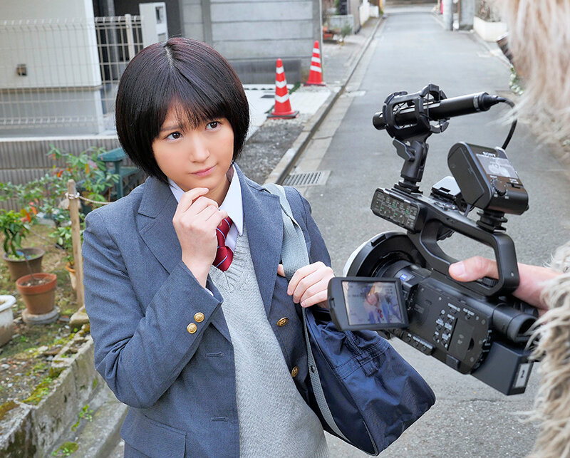 ＜JK＞ 池袋で見つけた優しい女子校生に18cmメガチ○ポを素股しても...