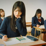 ＜JK＞ 憧れだった担任教師に盗撮されても黙認しているわたし。自己肯定感の低いひとりぼっちJ●はド変態教師すら愛してくれる 浅野こころ 『高画質』