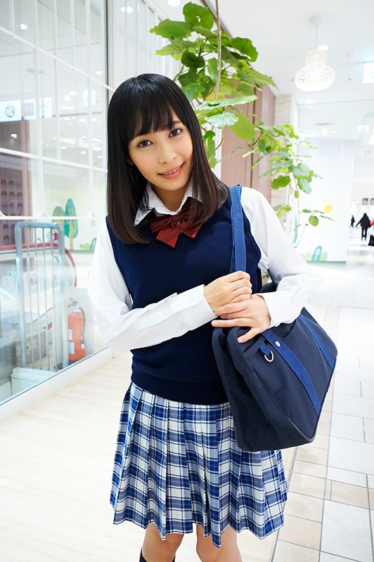 ＜JK＞ リカちゃん＃エッチなHカップ＃タグって令和最初のワンチャン＃...