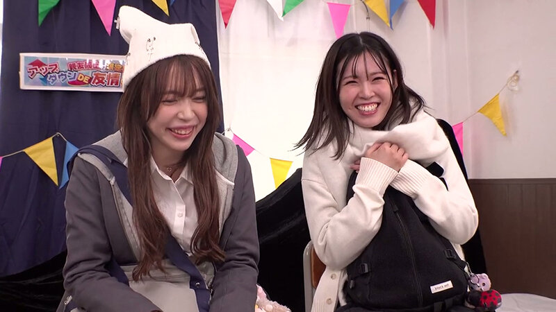 ＜JK＞ 仲良し女〇〇生対抗！どでか固定ディルドシーソー対決！挿入状態...