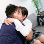 ＜JK＞ 【バブみ深すぎ×ギャップ萌え×年の差生セックス】まだ1●才の可愛すぎる制服美少女がおじさんと激甘授乳手コキプレイ りあたんとめろたん 『高画質』