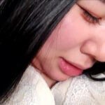 ＜JK＞ 色白ふわボディの美少女とハメ撮り。潮吹きしすぎてソファに水溜まり！ 『高画質』