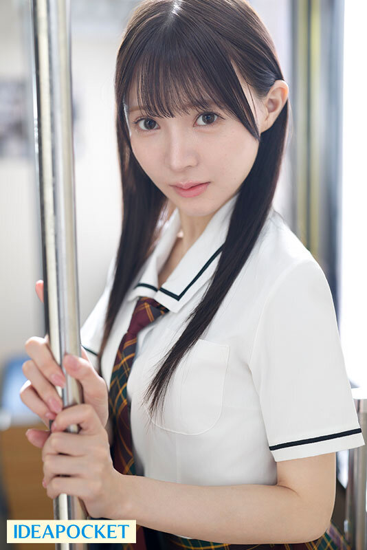 ＜JK＞ 電車内で痴●されてもイカされてもお漏らししても声を我慢するこ...